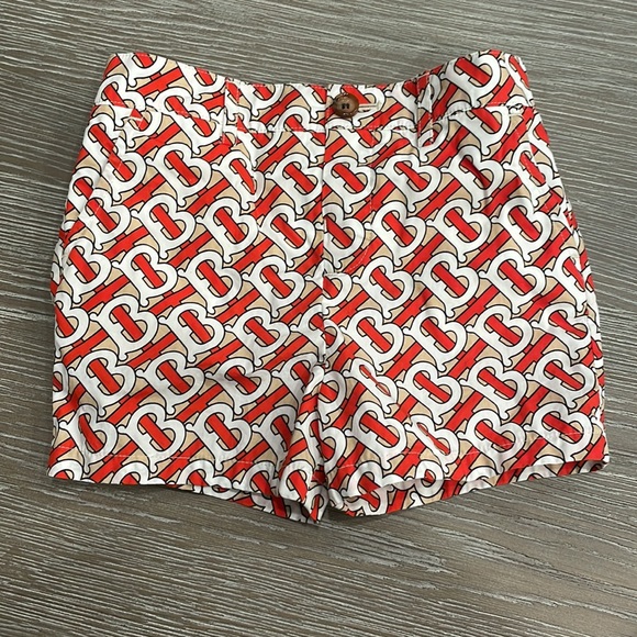 Burberry - Picture 4 of 5